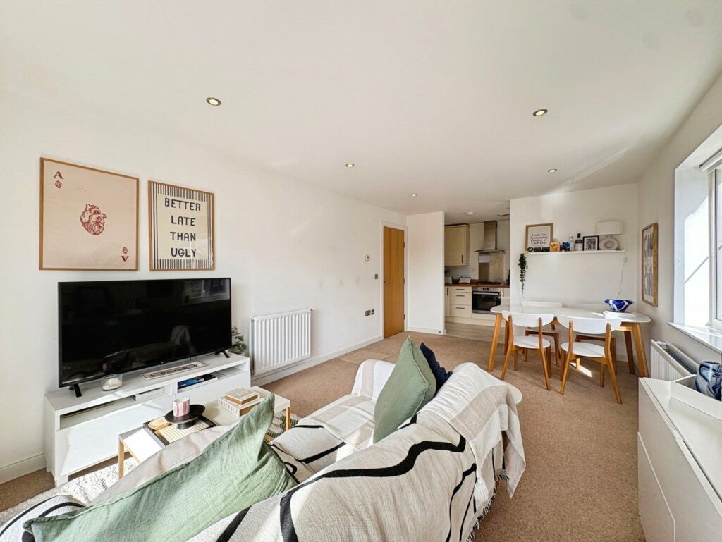 Property Image_11