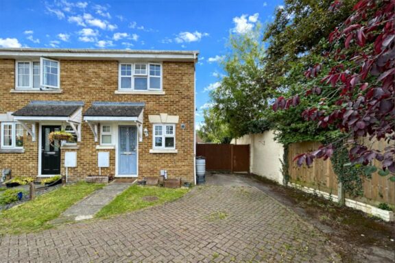 St Pauls Close Image