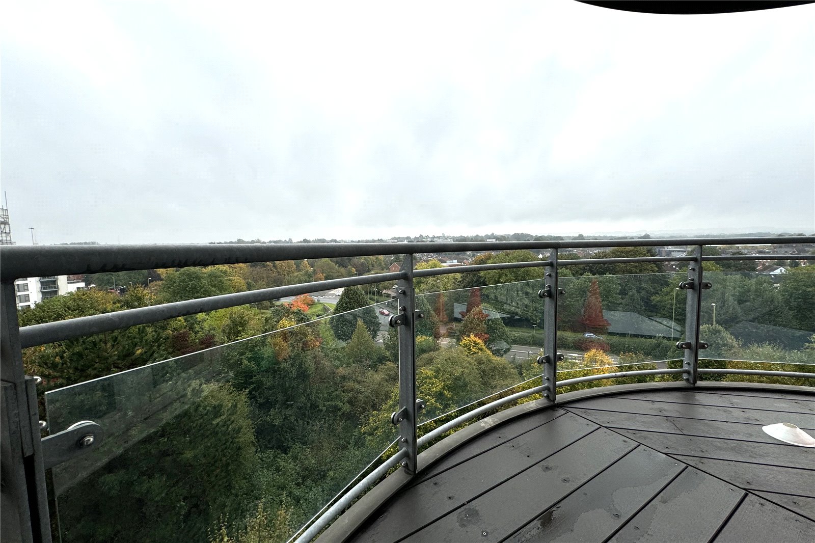 BAS240288_12.jpg