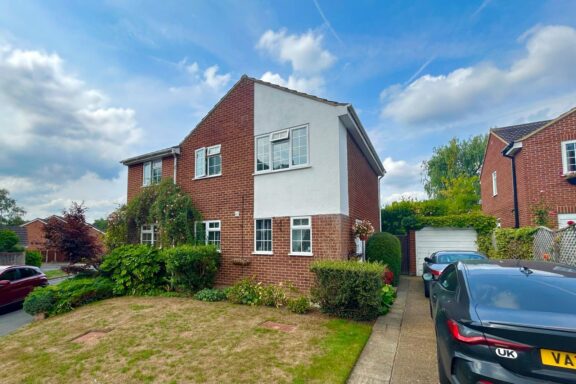 Stoneleigh Court Image