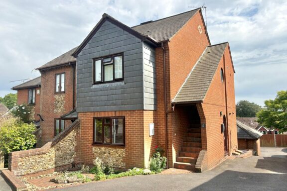 Upper Hale Road Image