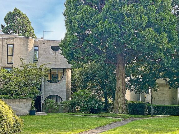 Apex Drive Image
