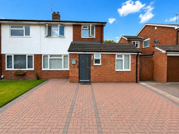 Farnham Road Image