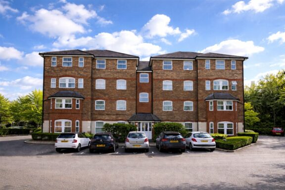 Wingate Court Image