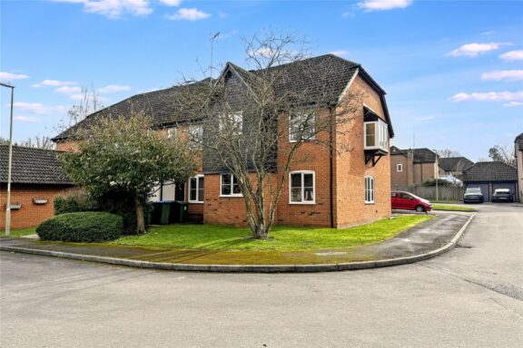 Pyotts Court Image