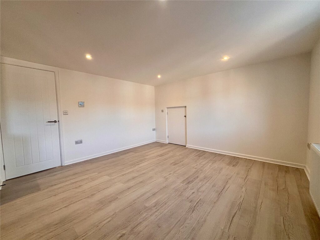Property Image_11