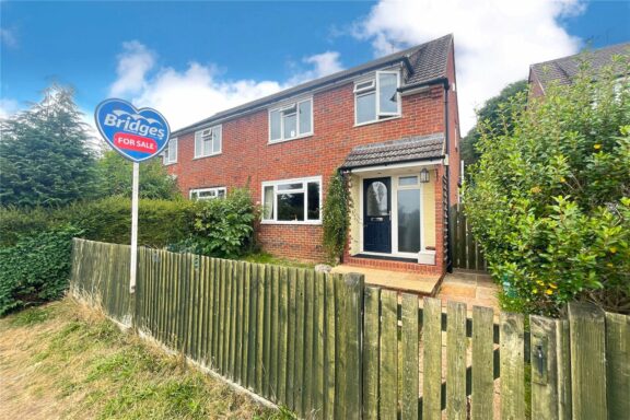 Old Park Close Image