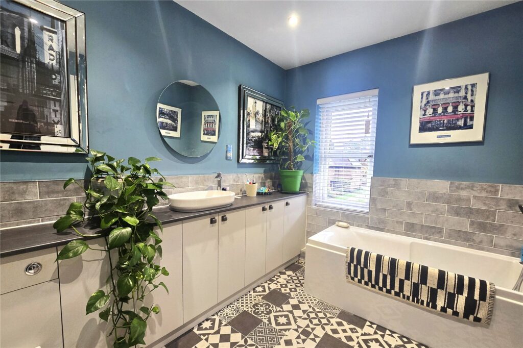 Property Image_11