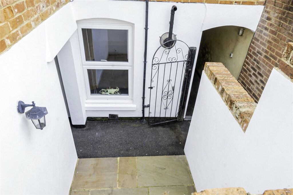 Property Image_24