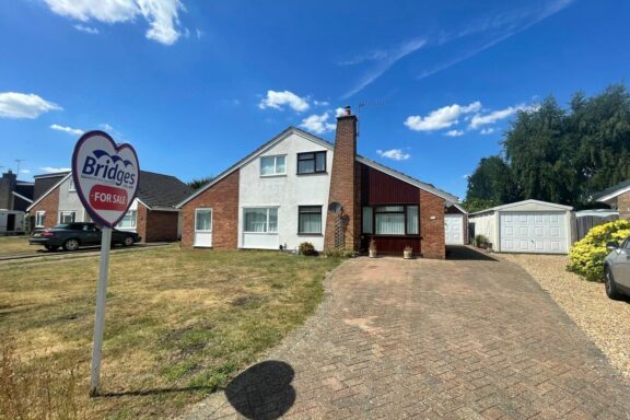 Southlands Close Image