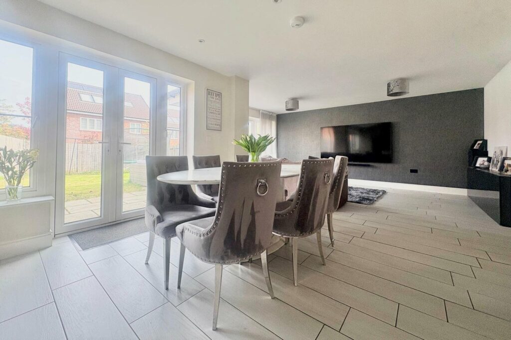 Property Image_11