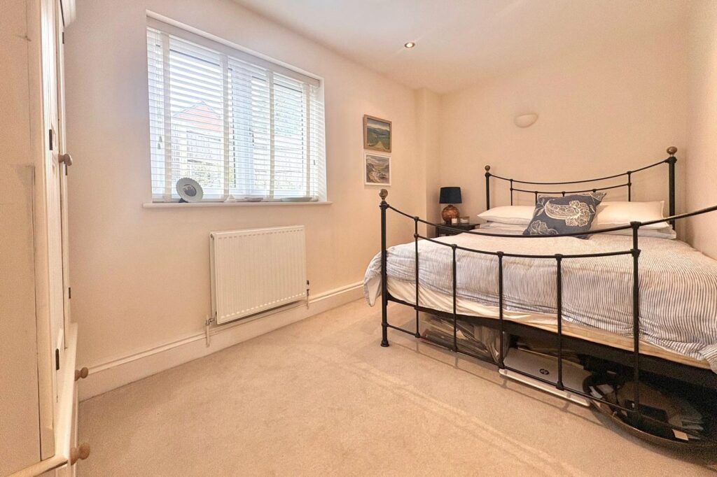 Property Image_11