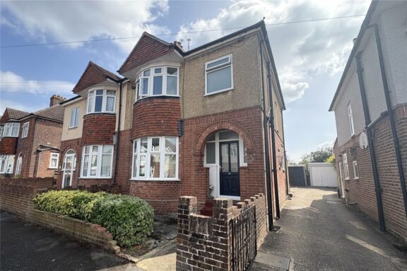Coronation Road Image