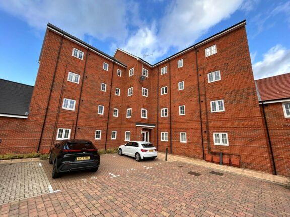 Charteris Close Image
