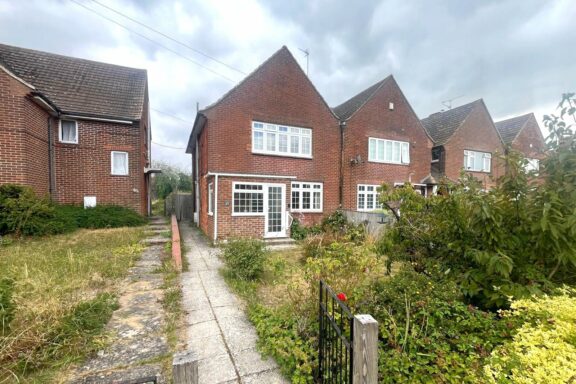 Kingsclere Road Image