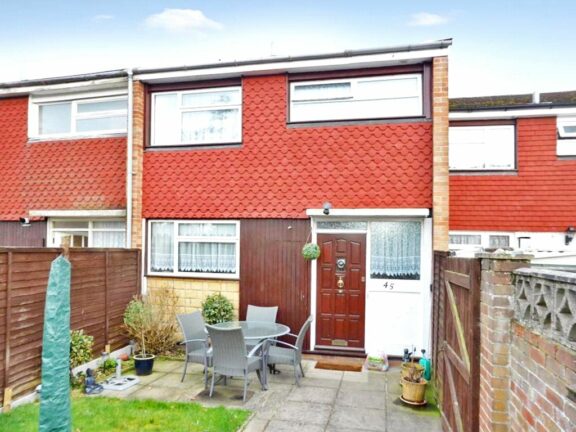 Worcester Close Image