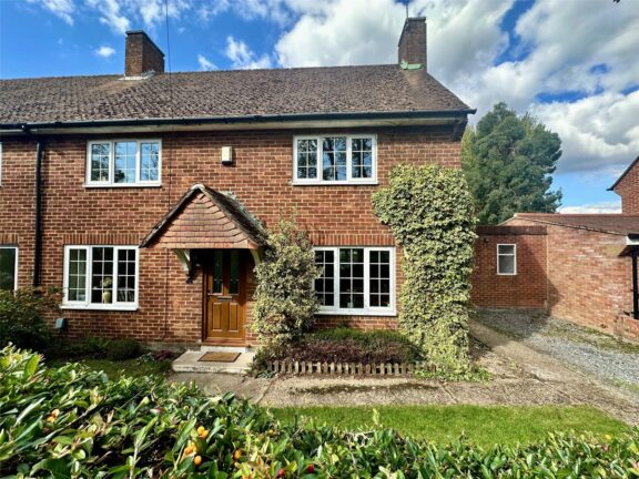 Pyestock Crescent Image