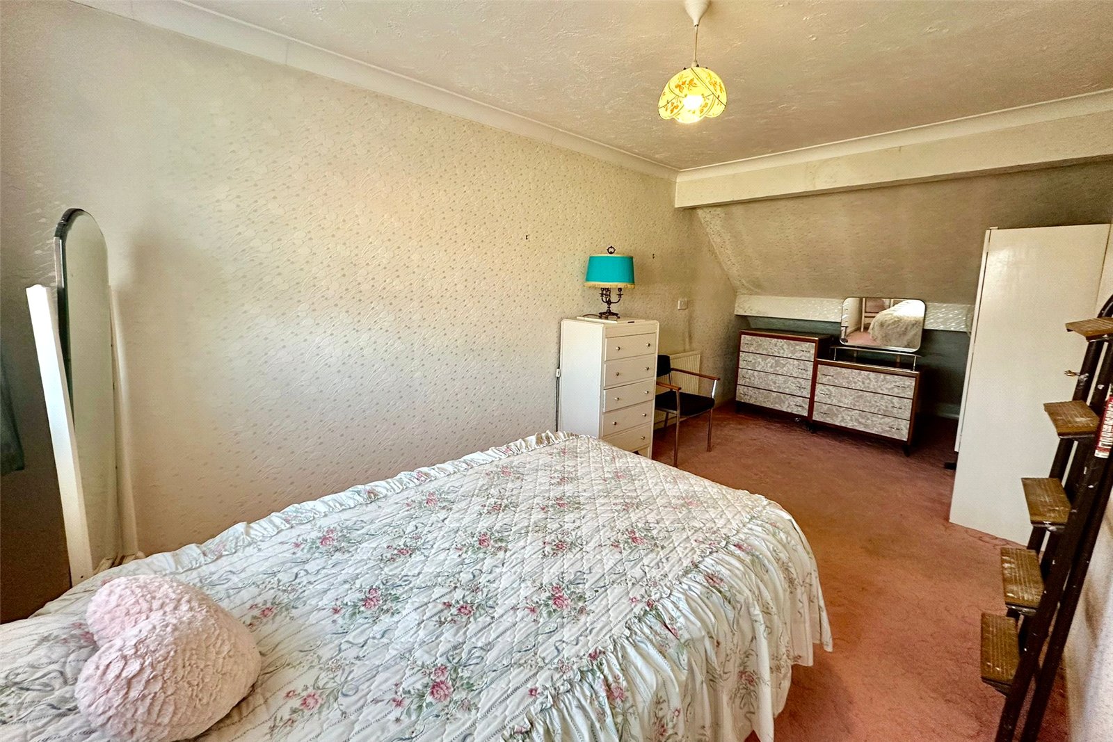 Bedroom 2 Photo 2