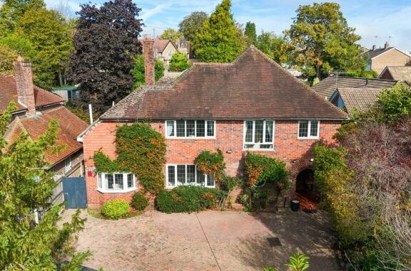 Manor Road Image