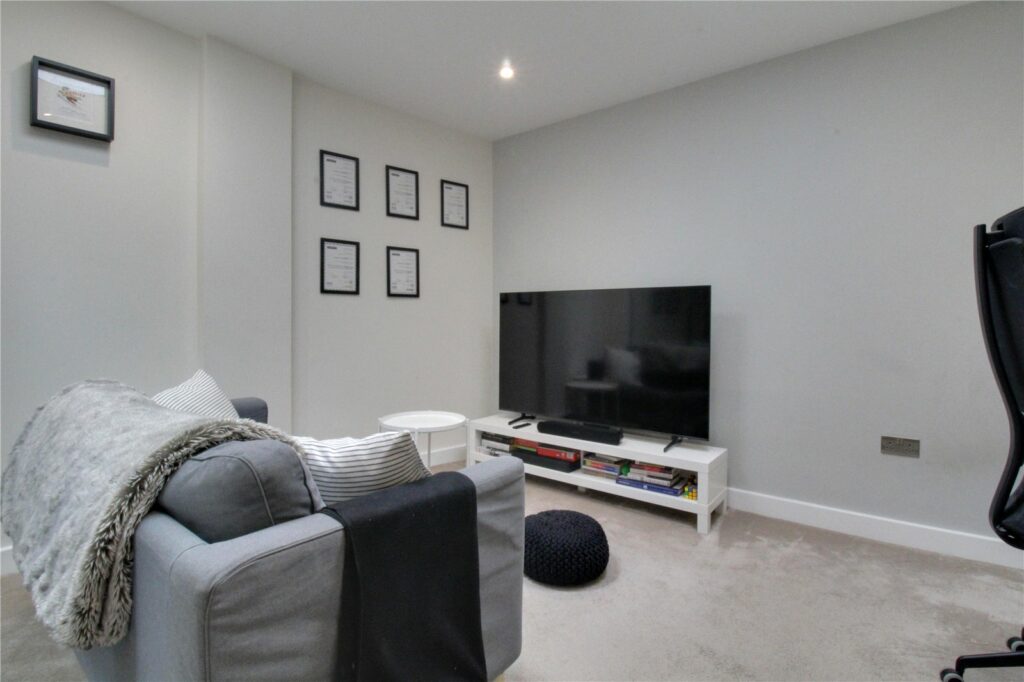 Property Image_11