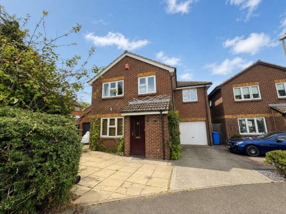 Larch Way Image