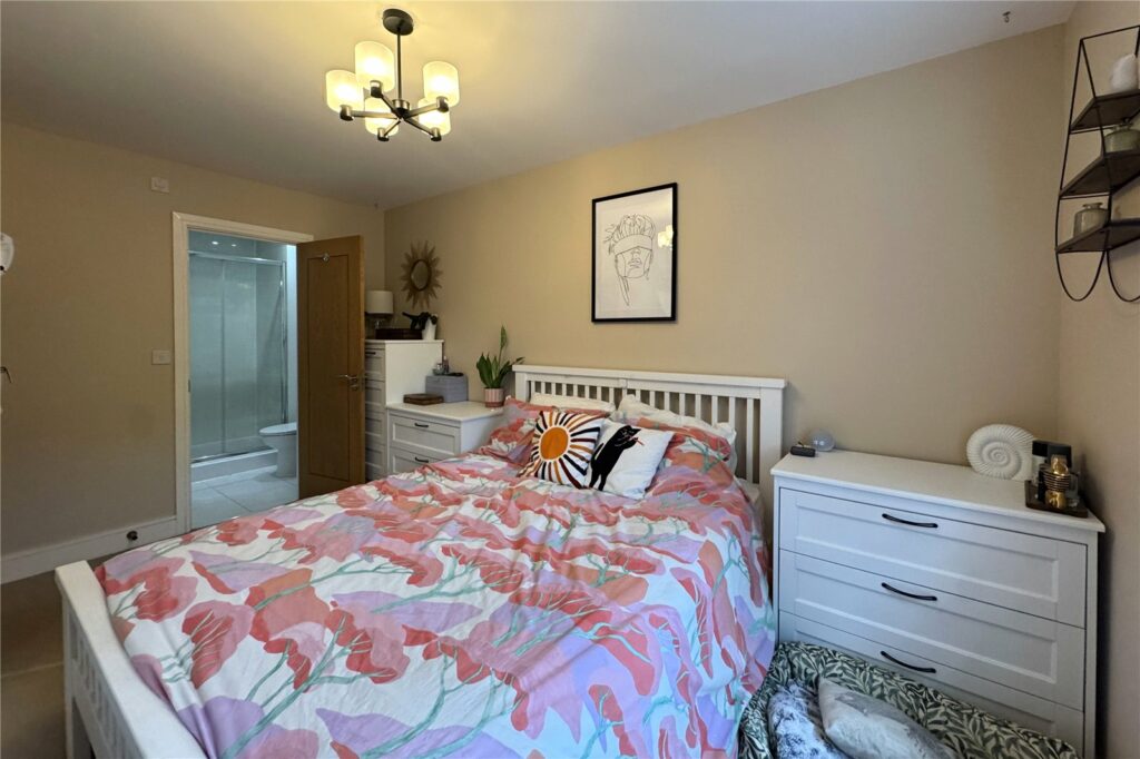 Property Image_11