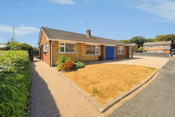 Avon Close Image