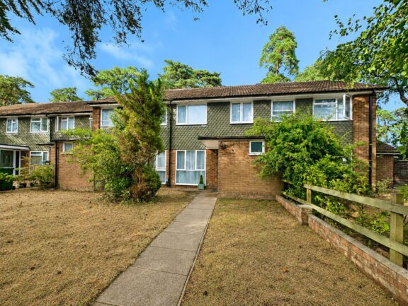 Cheviot Close Image