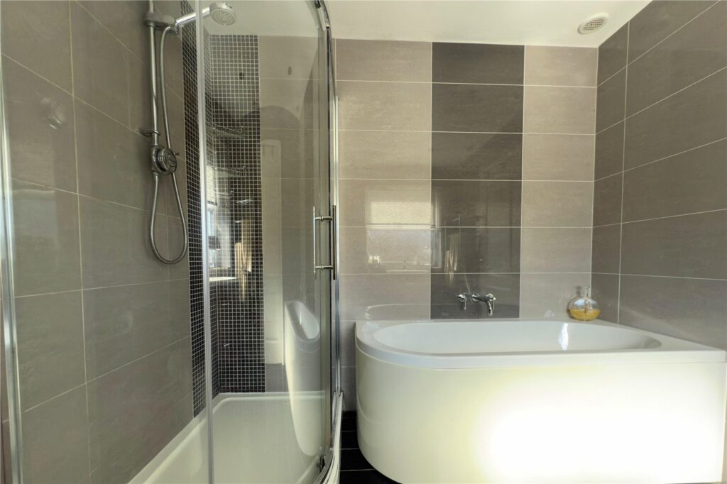 Property Image_24