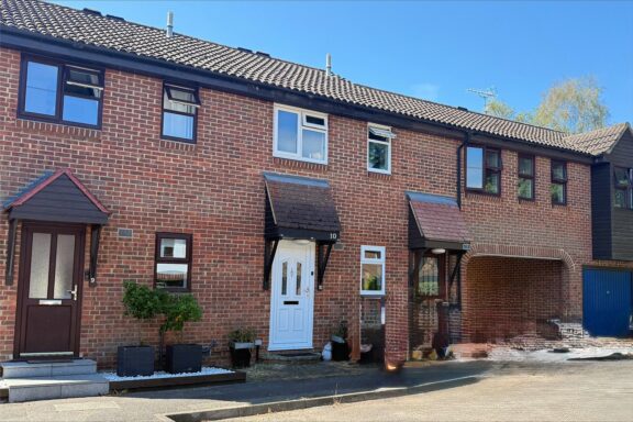 Hythe Close Image