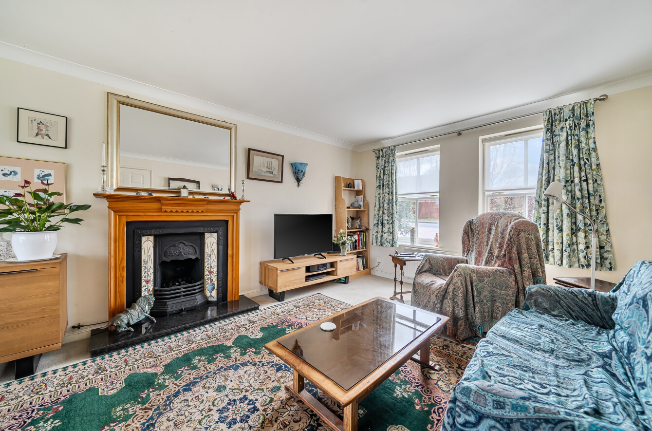 Living Room Photo 2